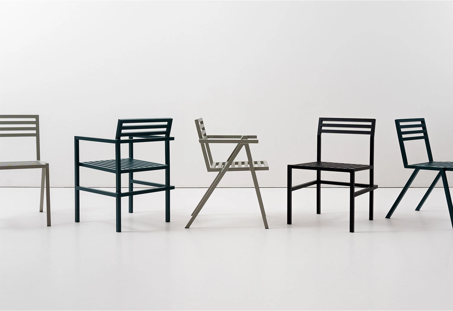 19 Outdoors Dining Chair