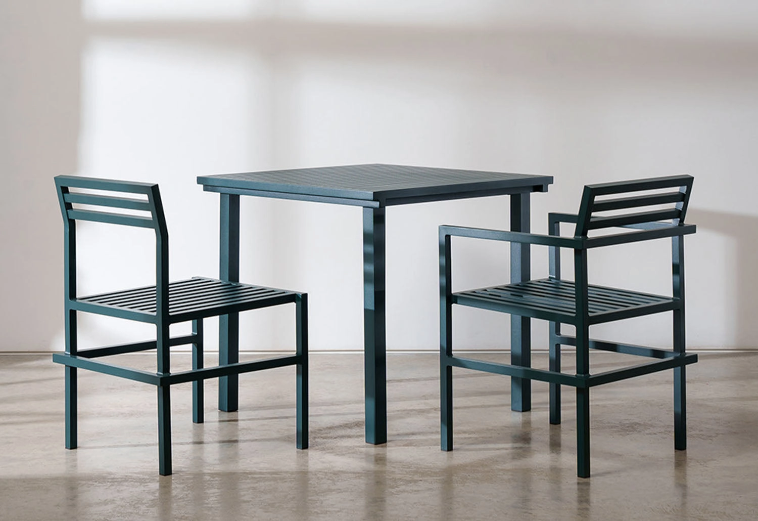19 Outdoors Dining Chair