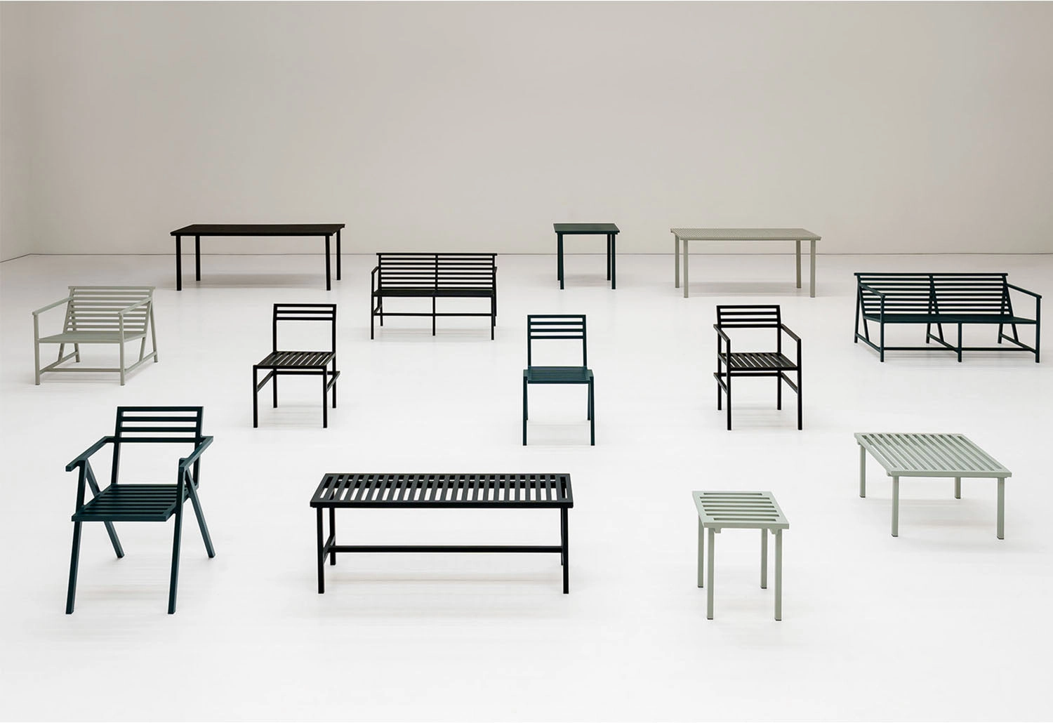 19 Outdoors Stacking Chair