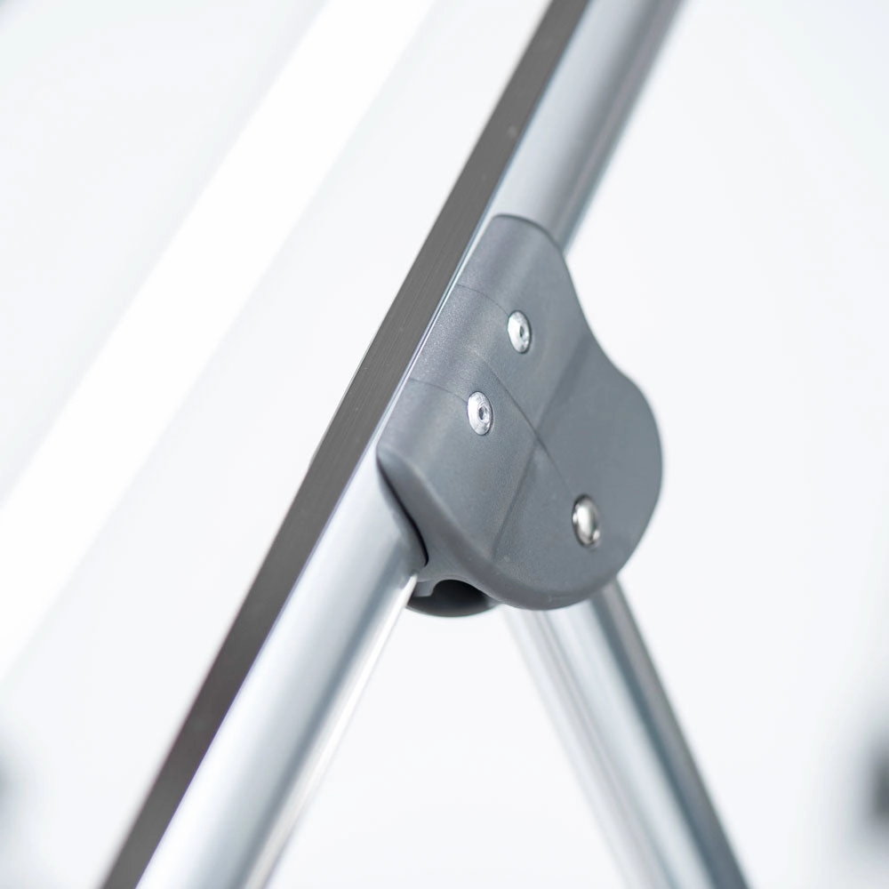 7.5' Oct Greenwich Aluminum Market Umbrella