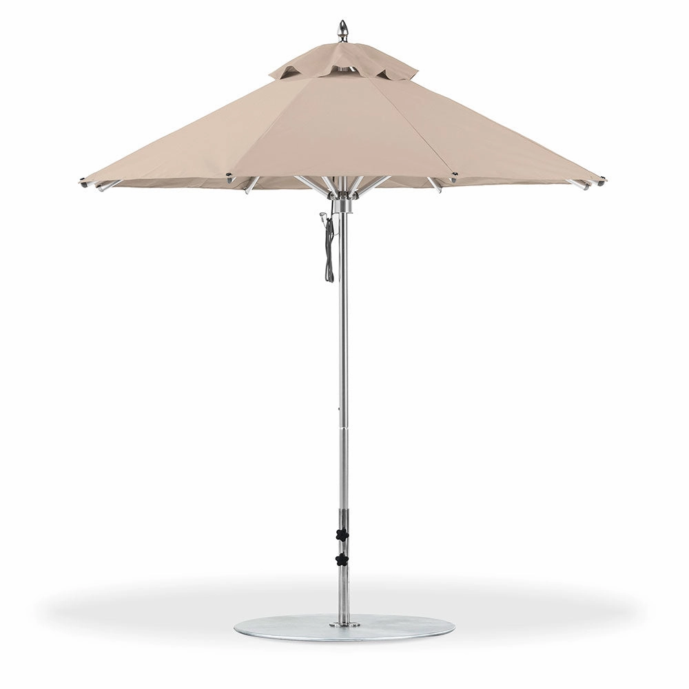 7.5' Oct Greenwich Aluminum Market Umbrella