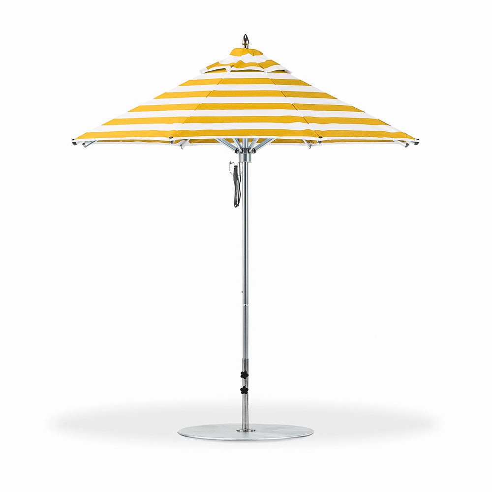7.5' Oct Greenwich Aluminum Market Umbrella