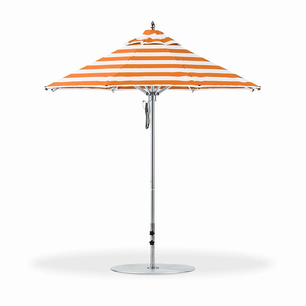 7.5' Oct Greenwich Aluminum Market Umbrella