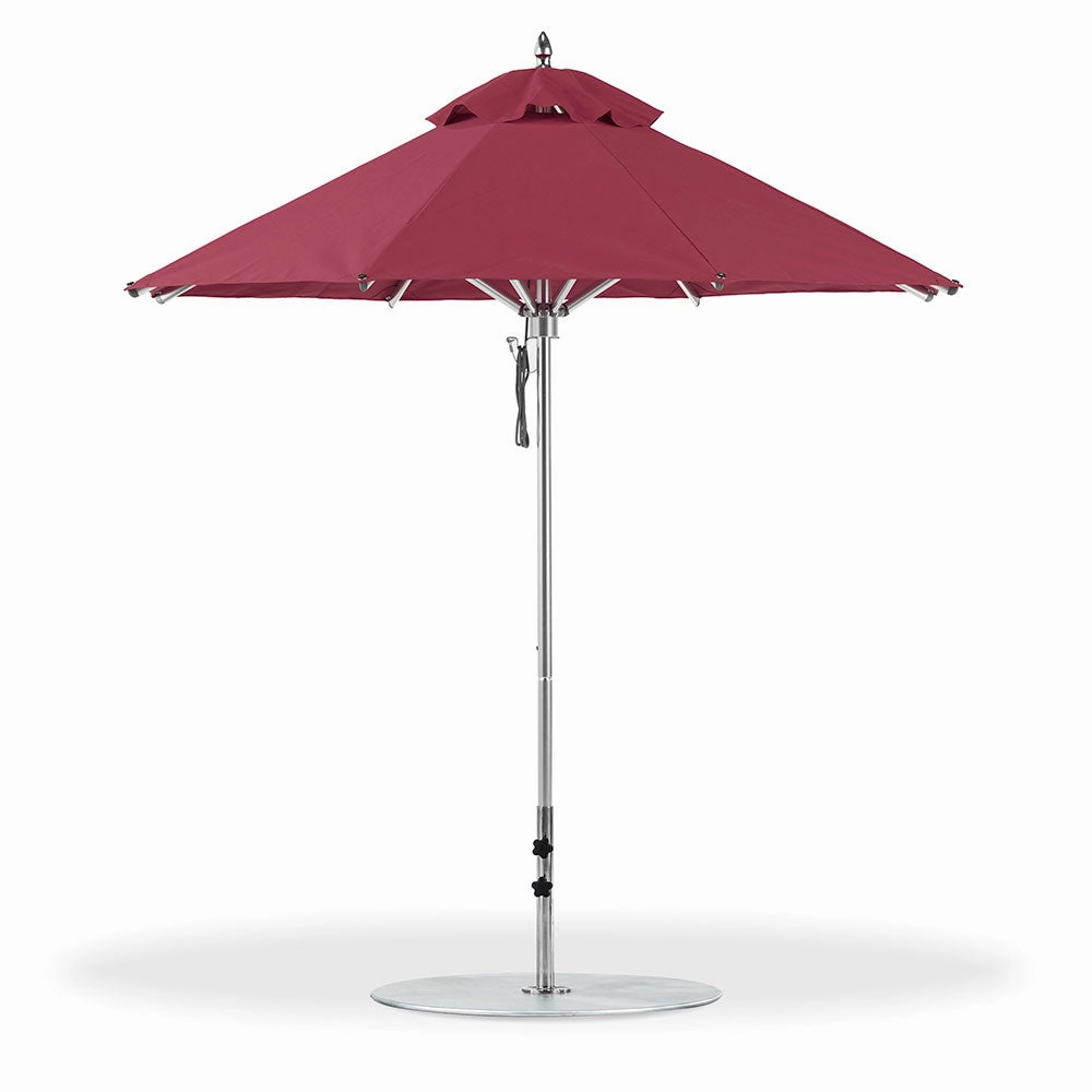 7.5' Oct Greenwich Aluminum Market Umbrella