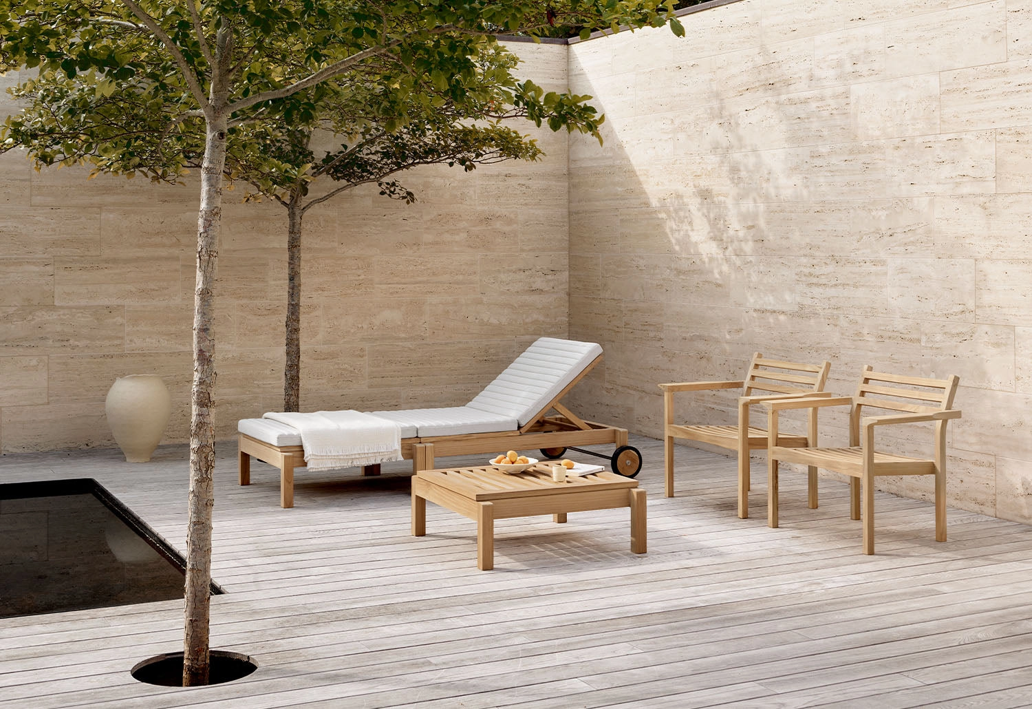 AH604 Outdoor Lounger