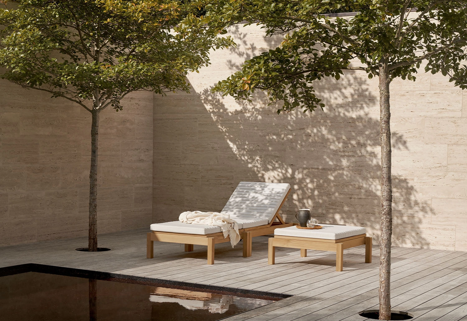 AH604 Outdoor Lounger