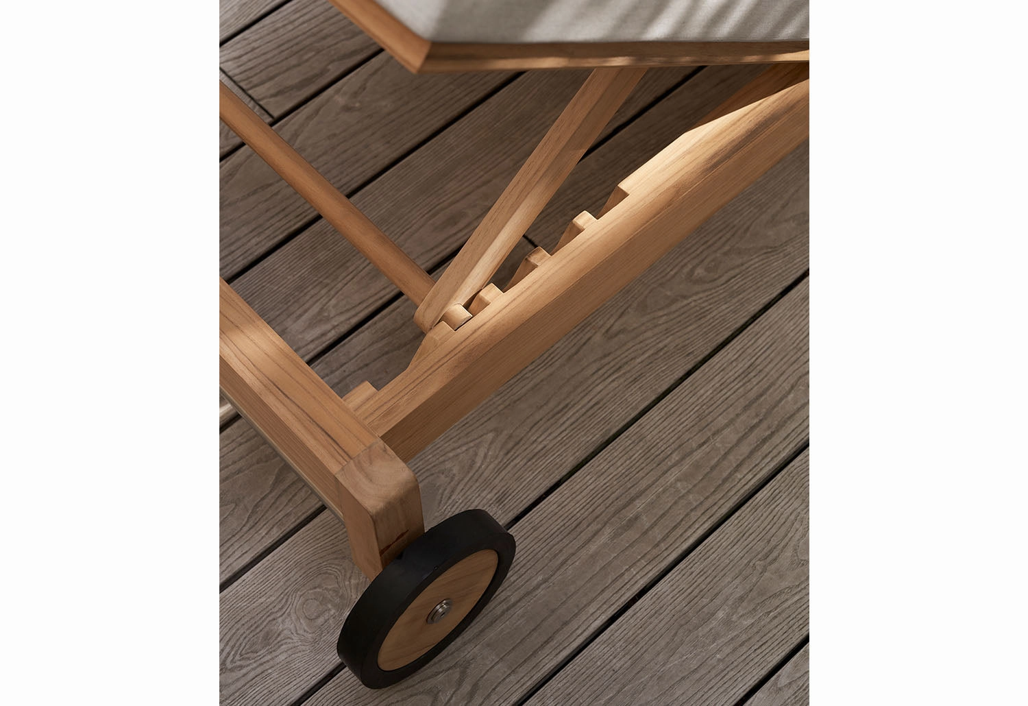 AH604 Outdoor Lounger