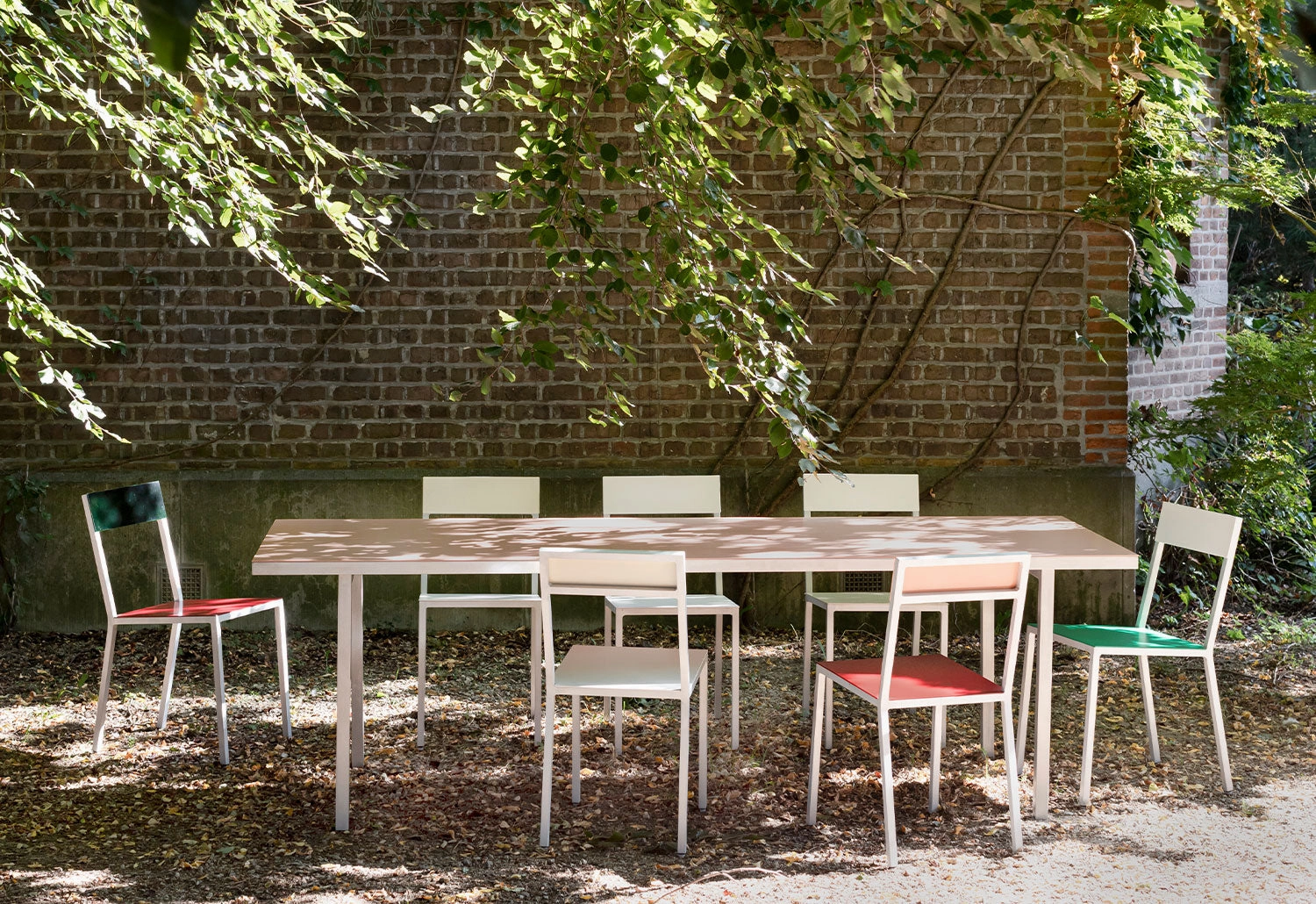 Alu Dining Table