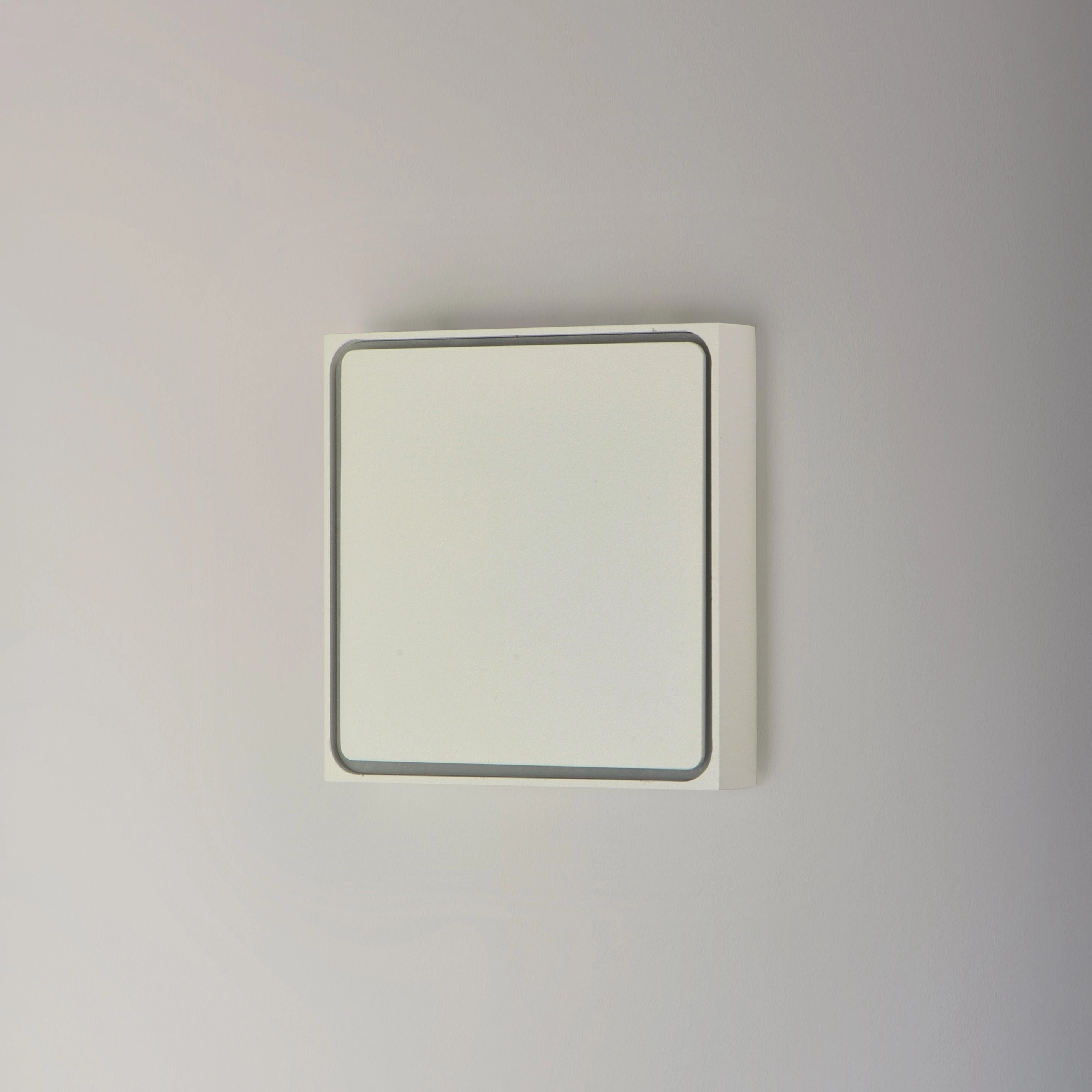 Alumilux Outline LED Outdoor Wall Sconce White