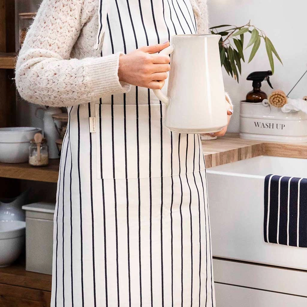 Bampton Apron