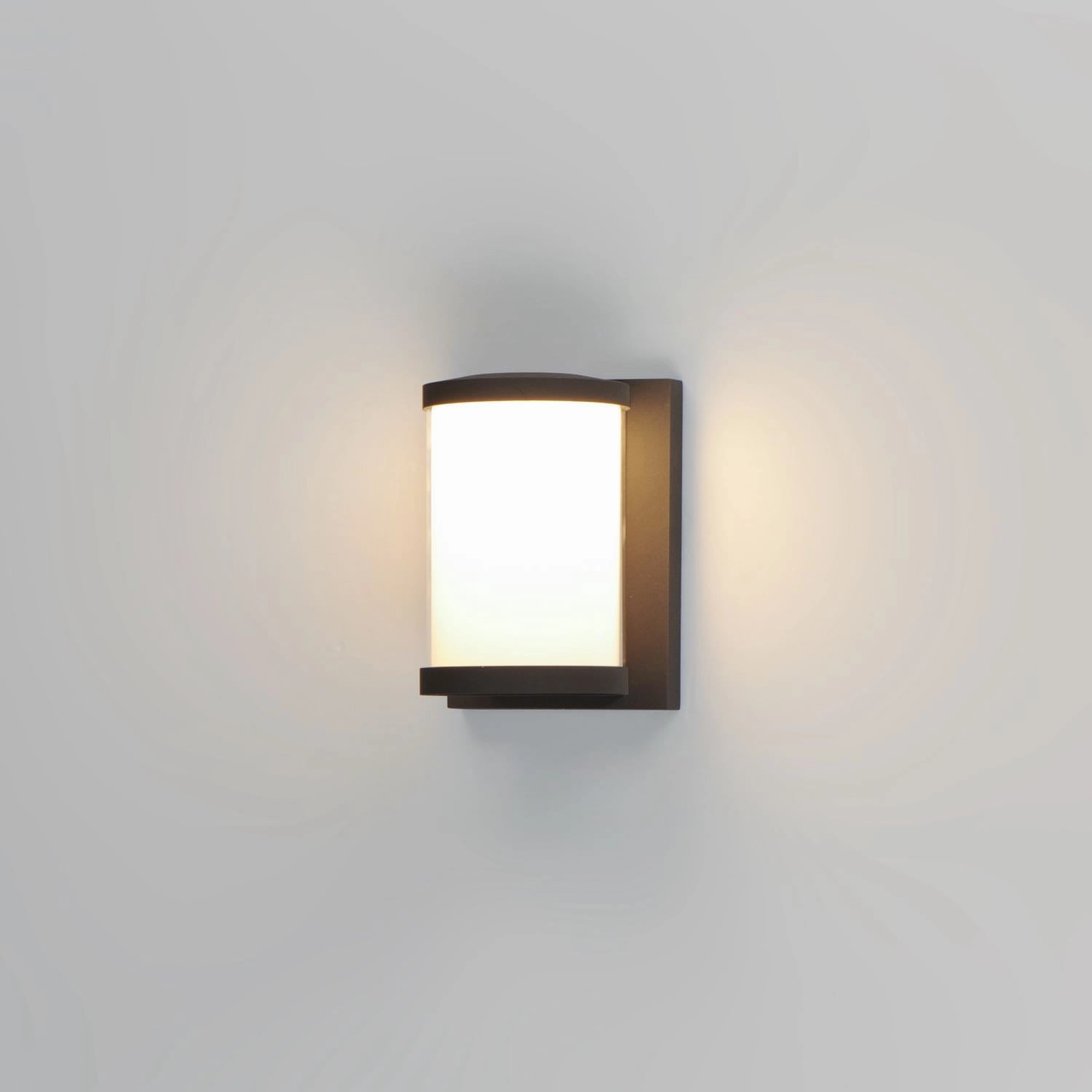 Barrel Outdoor Wall Light