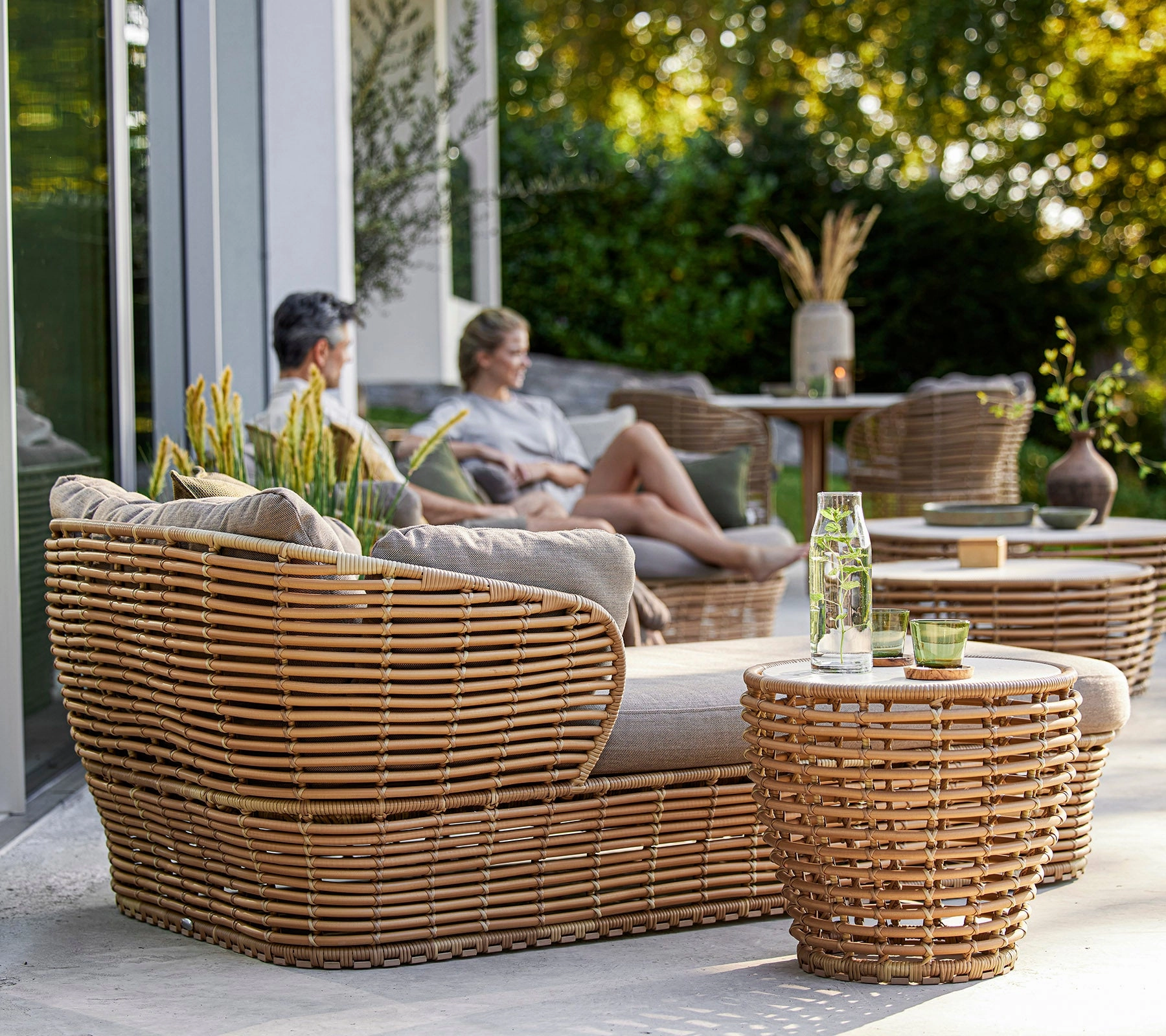 Basket coffee table, small