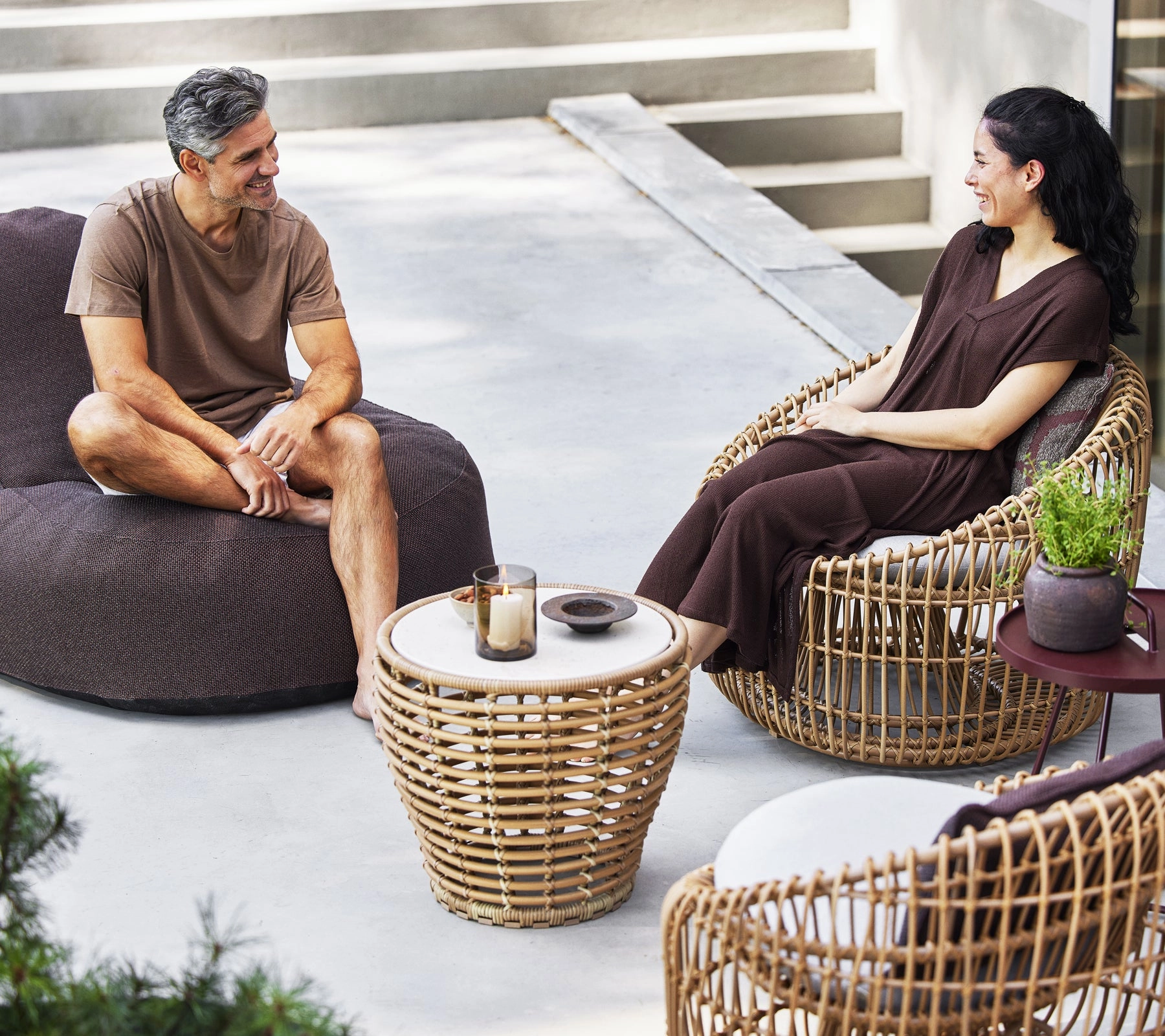 Basket coffee table, small