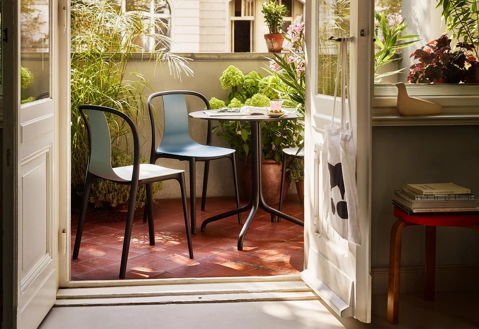 Belleville Table