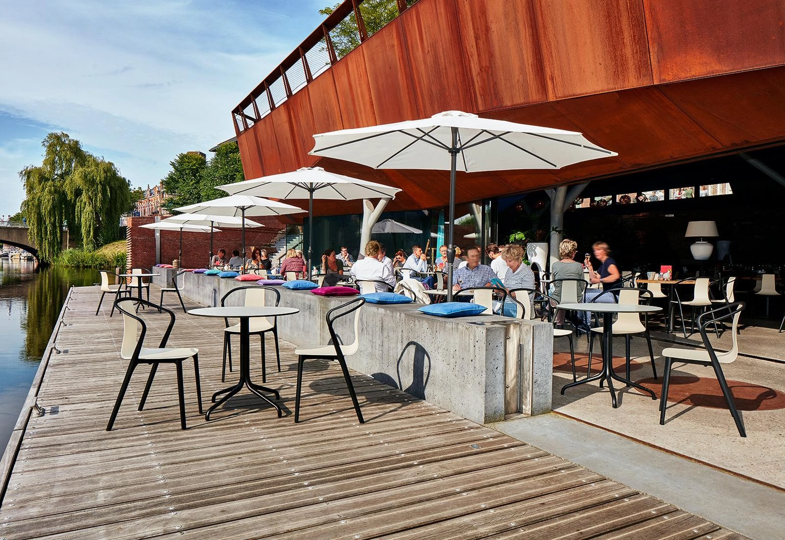 Belleville Table