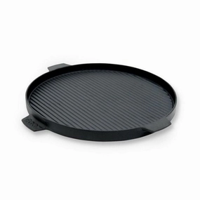 Big Green Egg Cast Iron Plancha Griddle - MiniMax outdoor kitchen cooking station with sink