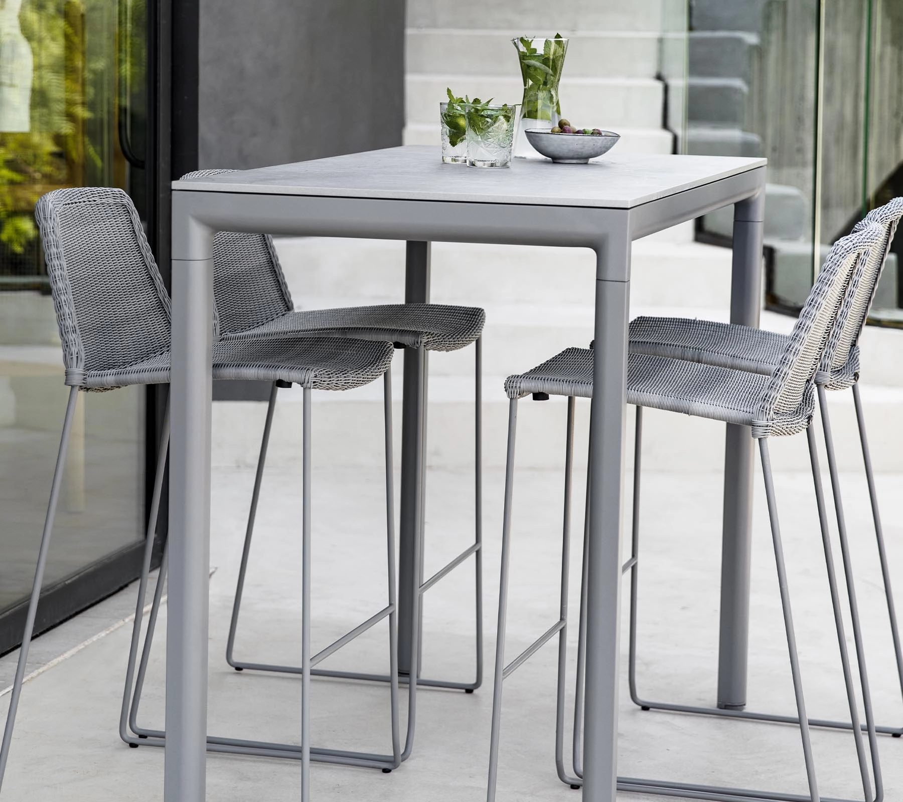 Breeze bar chair