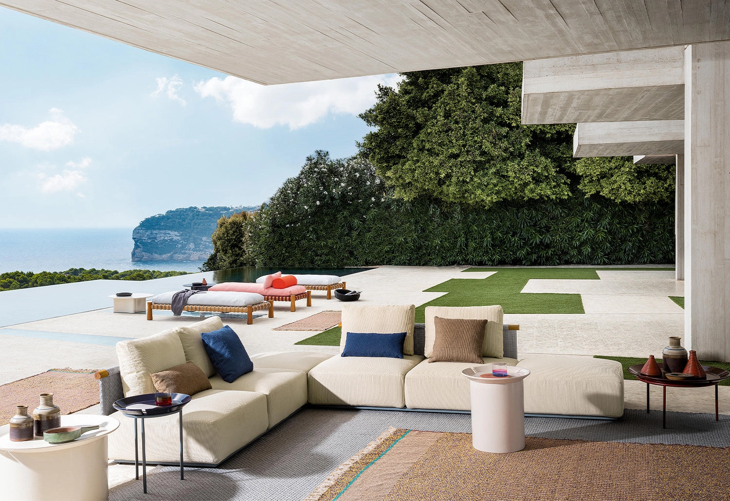 Brise Outdoor | Tube Base