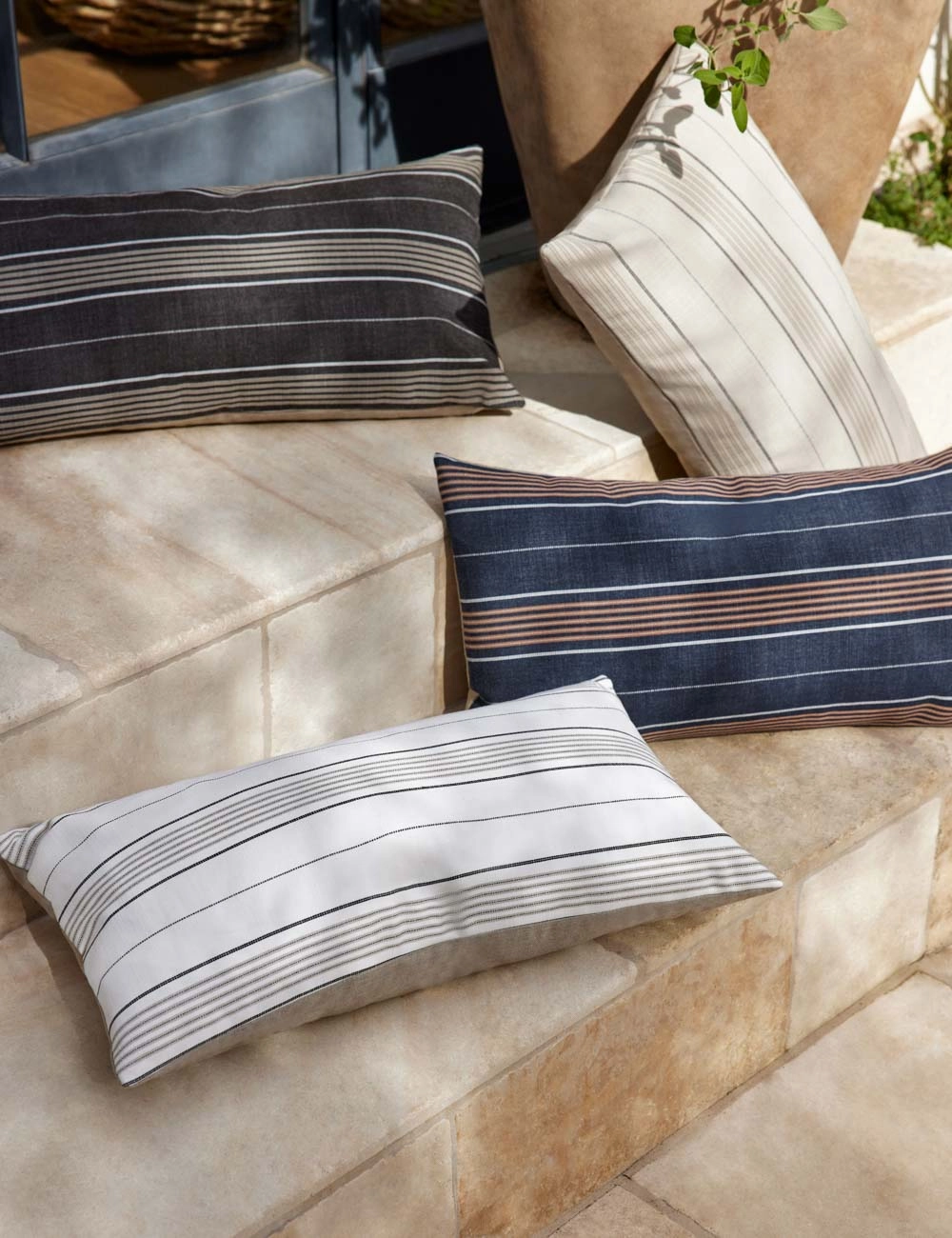 Byron Indoor / Outdoor Pillow