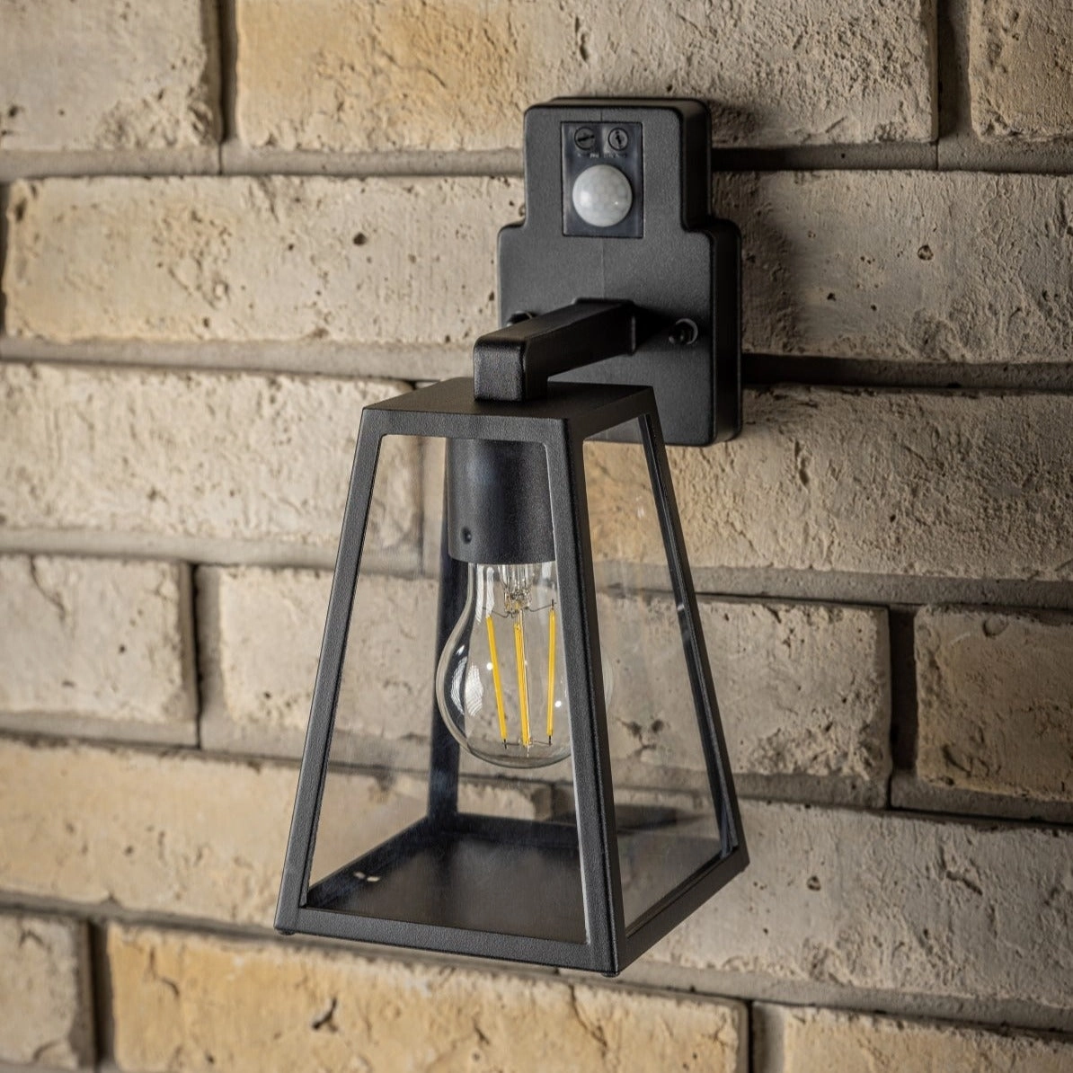CGC CALLIE Black Outdoor Wall Light with PIR Motion Sensor