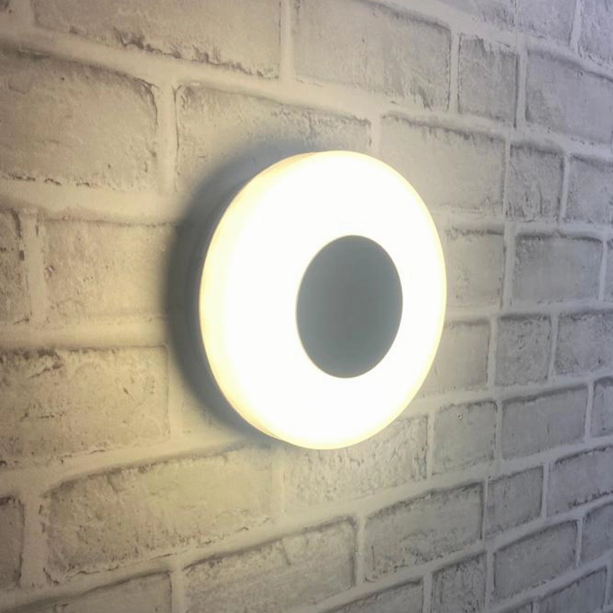 CGC TWISTER Black / White Round LED Light