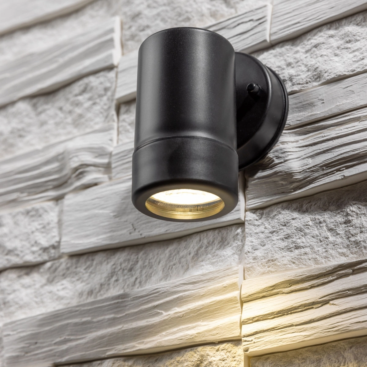 CGC VALENTINE Black Outdoor Single Spot Wall LightWeatherproof outdoor lighting