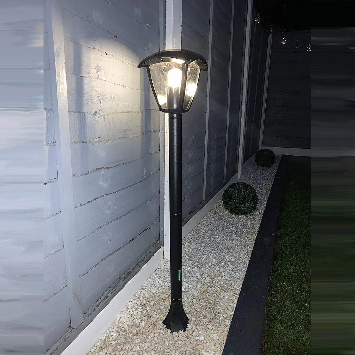 CGC VIOLET Black Outdoor Long Post Coach Style Light