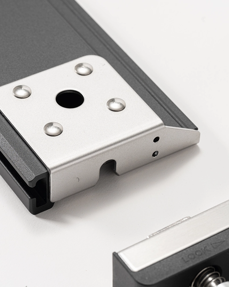 Collapsible IGT 3 Unit Rails
