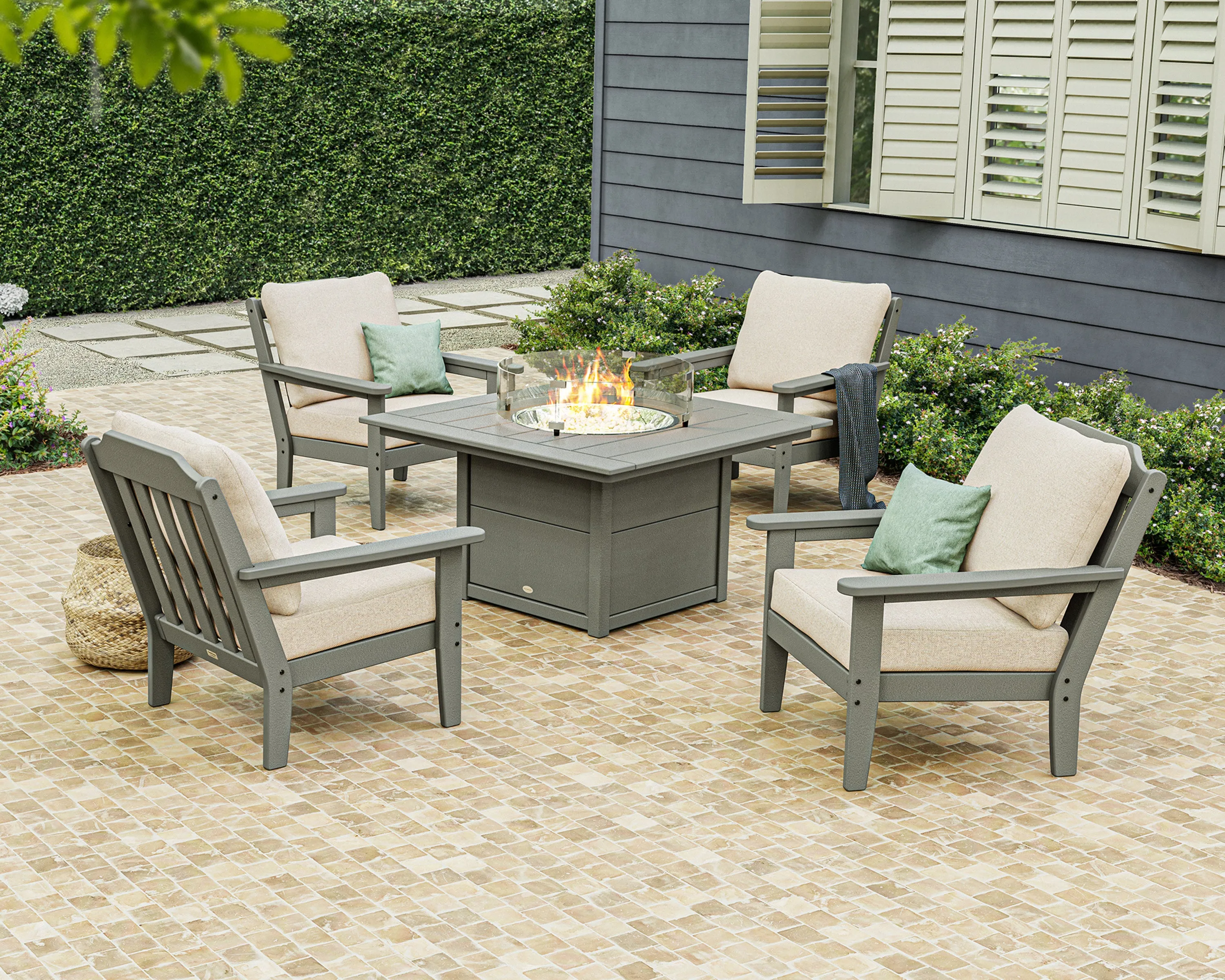 Cottage 5-Piece Deep Seating Set with Fire Pit Table