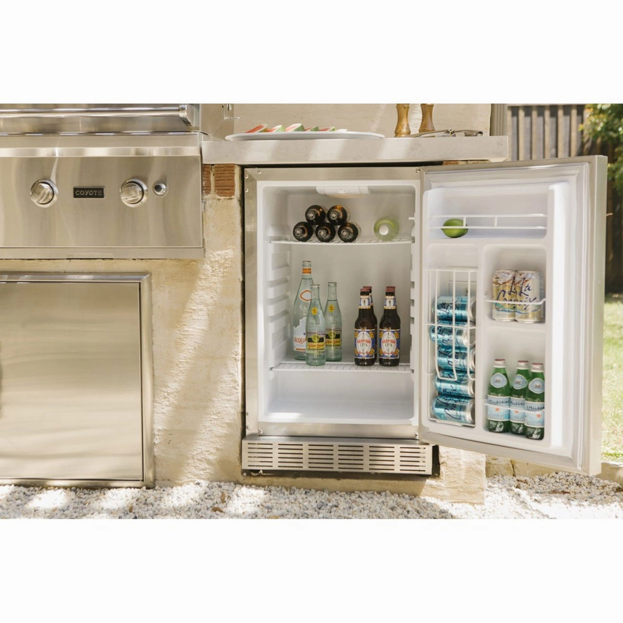 Coyote 21-inch Outdoor Refrigerator With Right Hinge CBIR-R
