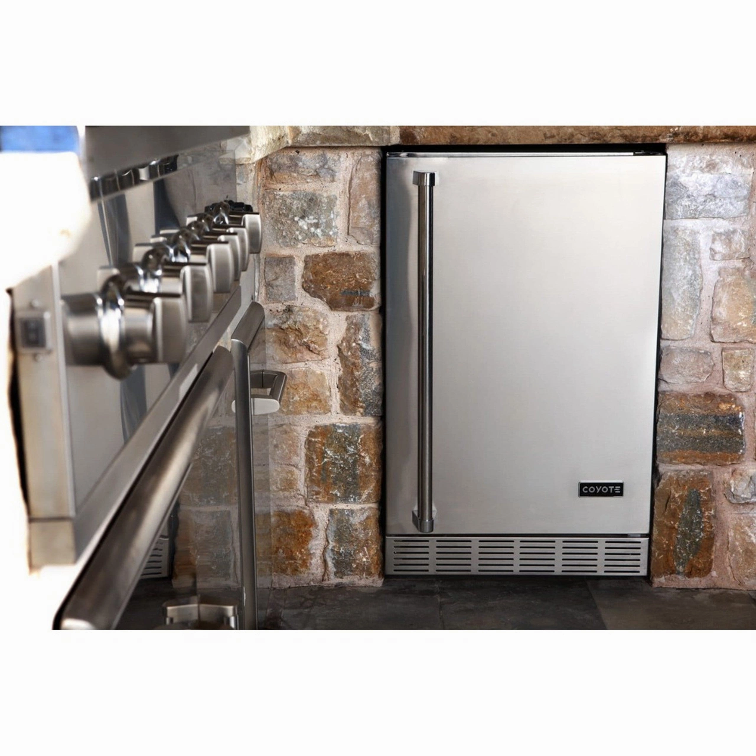 Coyote 21-inch Outdoor Refrigerator With Right Hinge CBIR-R