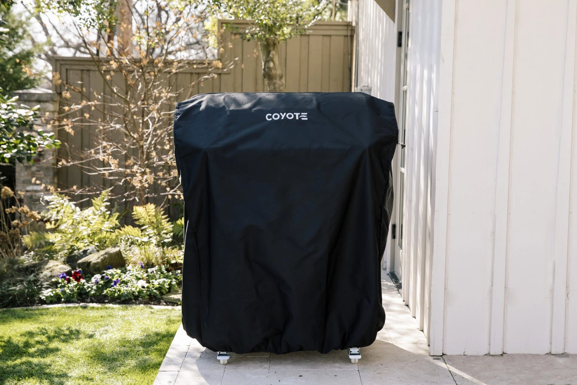 Coyote 34-inch Vinyl Black Cover for FS Grill CCVR3-CT