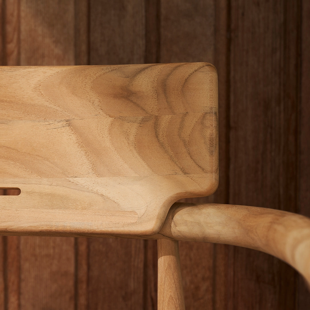 E008 Embrace Outdoor Dining Chair