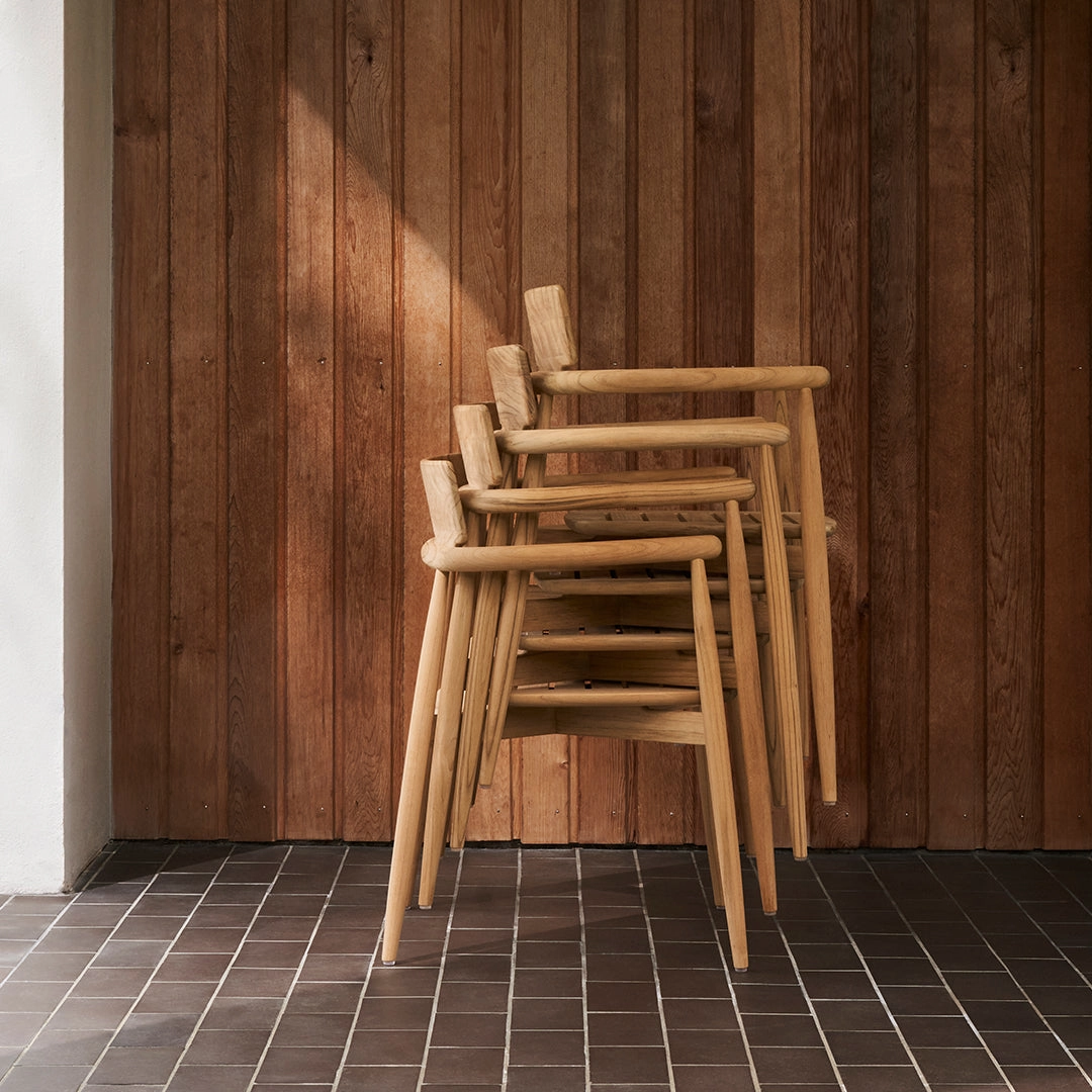 E008 Embrace Outdoor Dining Chair