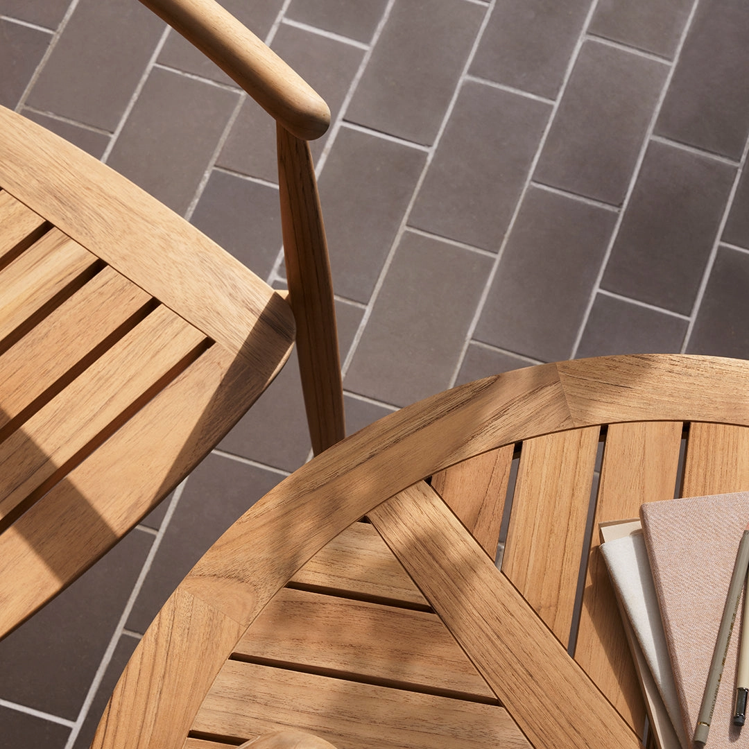 E008 Embrace Outdoor Dining Chair
