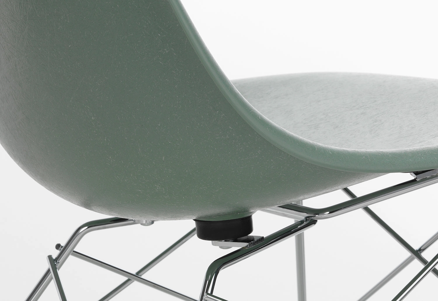 Eames Fiberglass LSR Chair