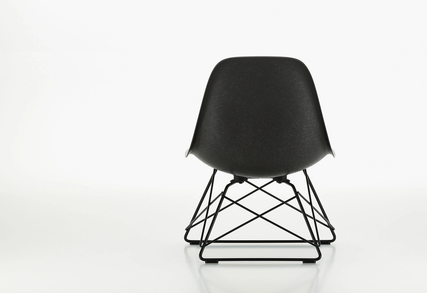 Eames Fiberglass LSR Chair