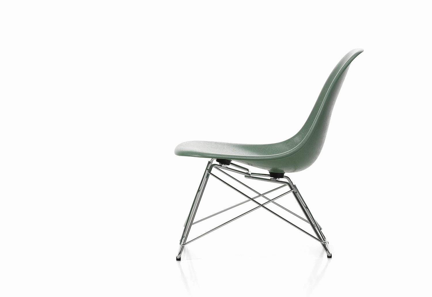 Eames Fiberglass LSR Chair