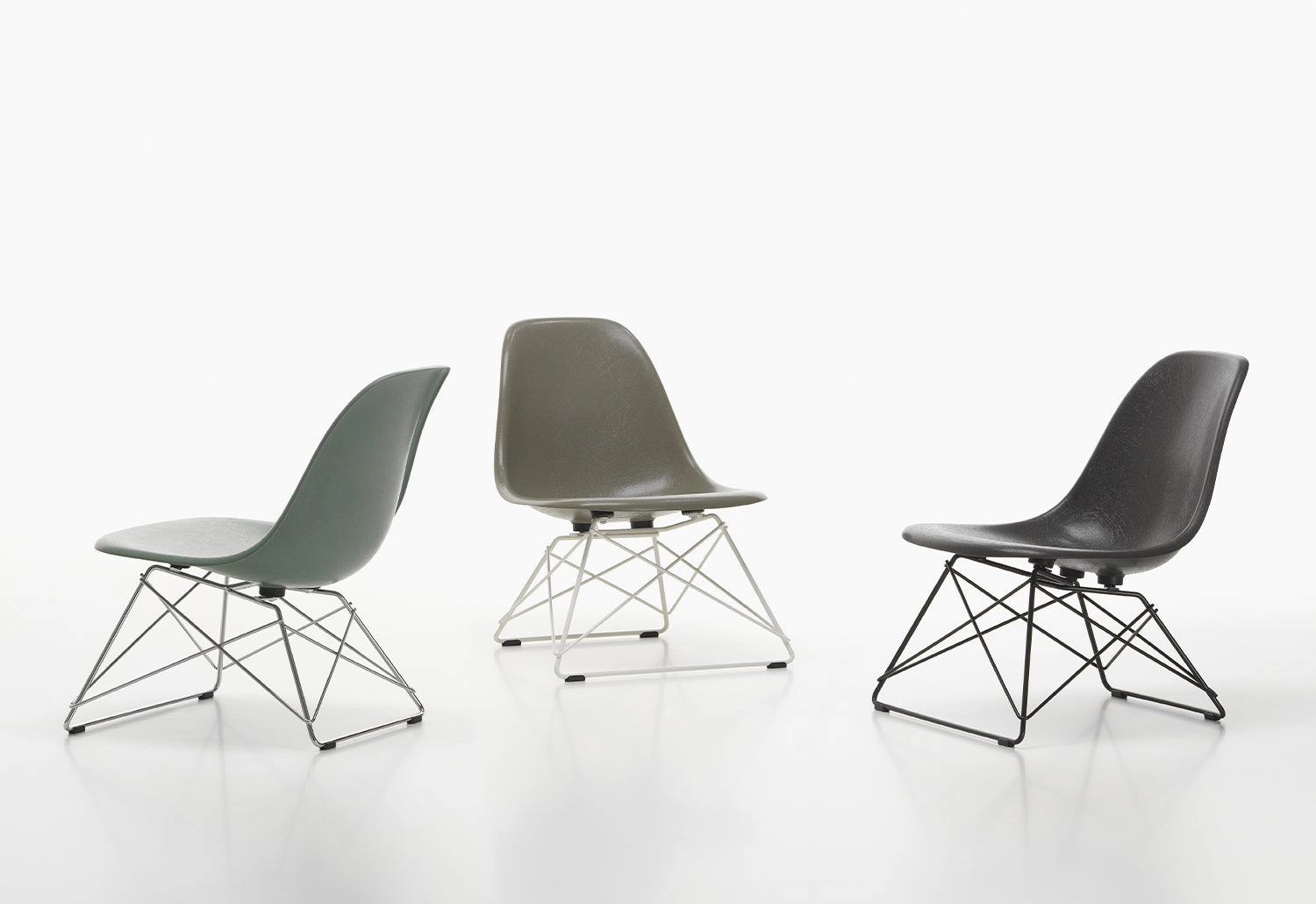 Eames Fiberglass LSR Chair
