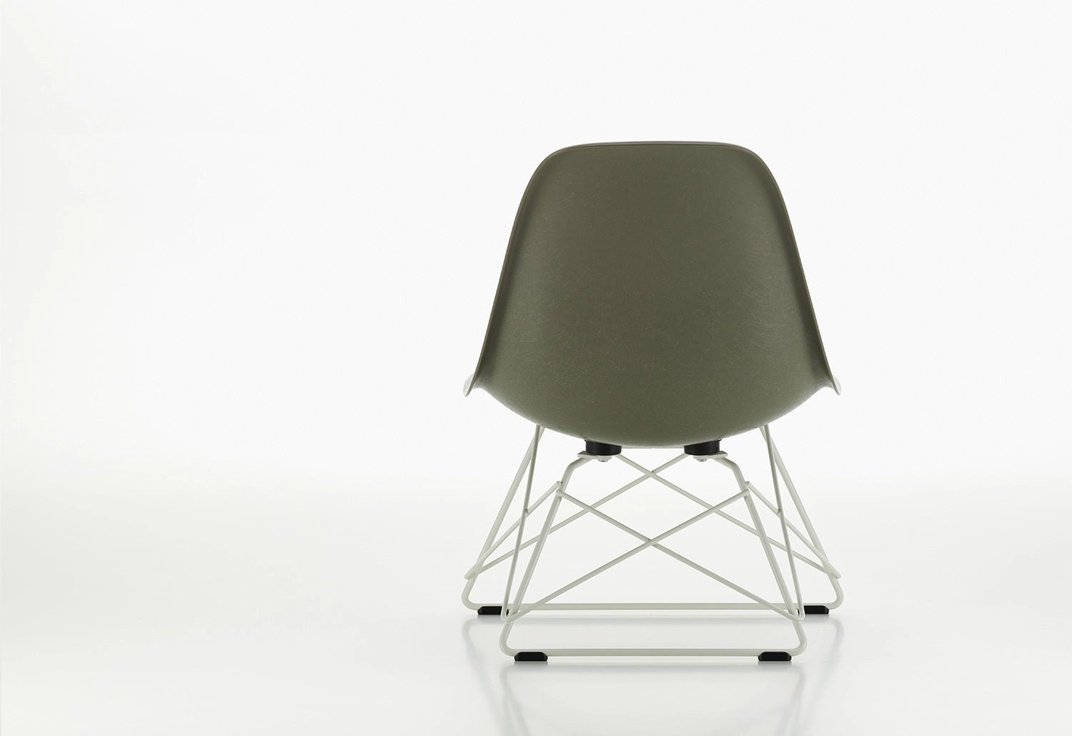 Eames Fiberglass LSR Chair