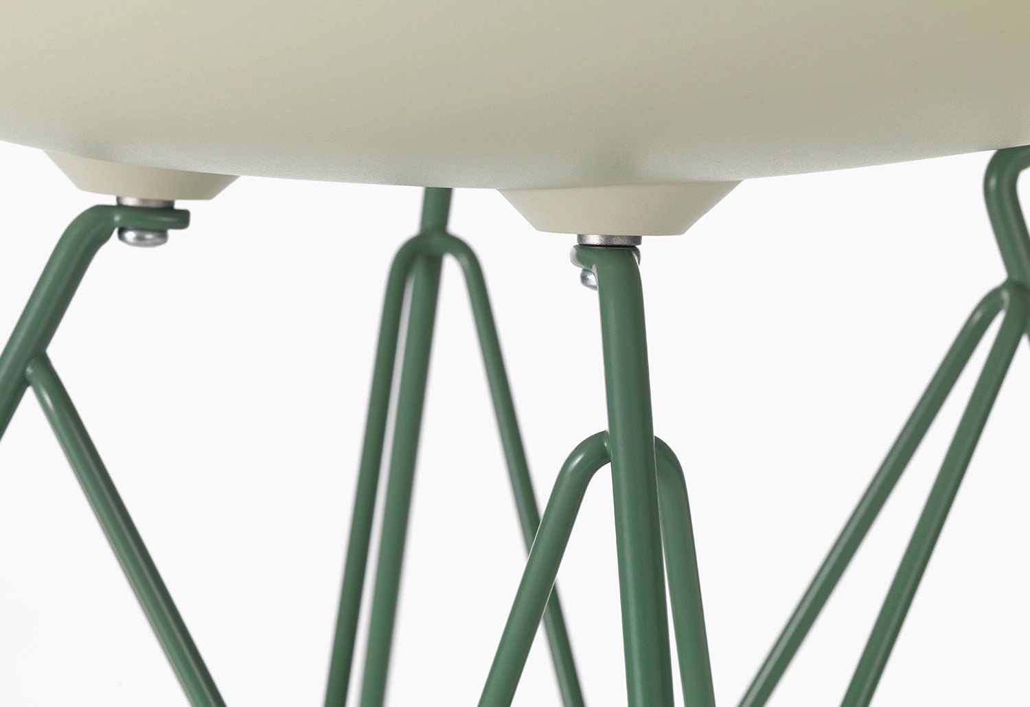 Eames RE DSR Side Chair