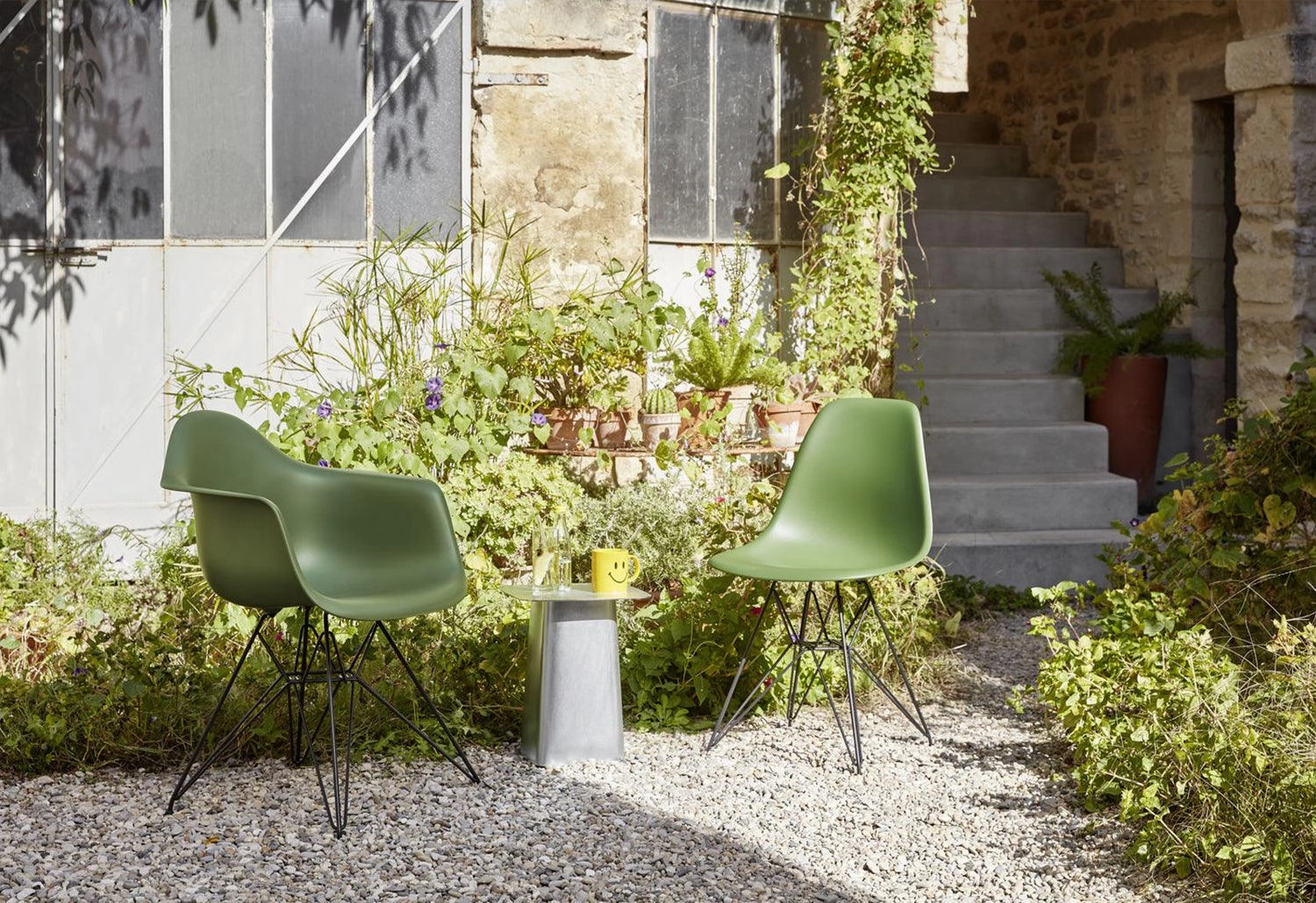 Eames RE DSR Side Chair