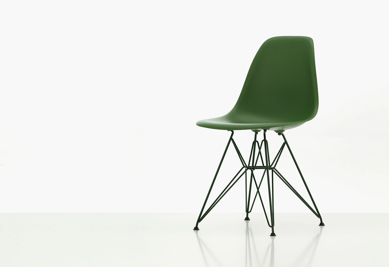 Eames RE DSR Side Chair