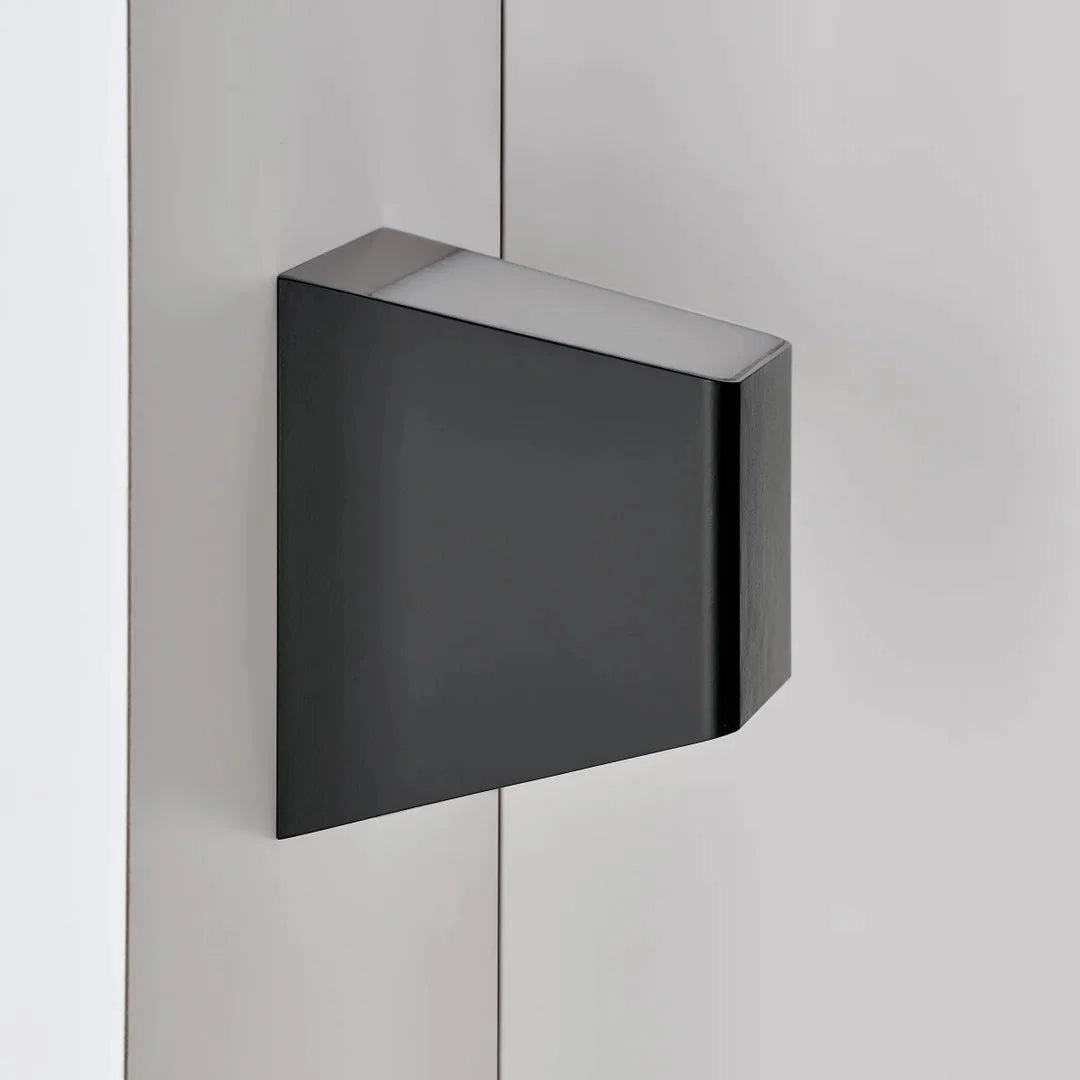 Ebb Outdoor Wall Sconce