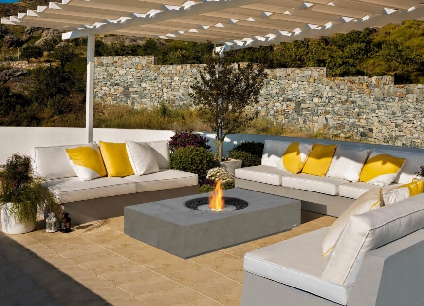Ecosmart Fire Martini 50 Fire Pit Table - Natural Finish / Black Burner - ESF.O.MTI.50.NA.B