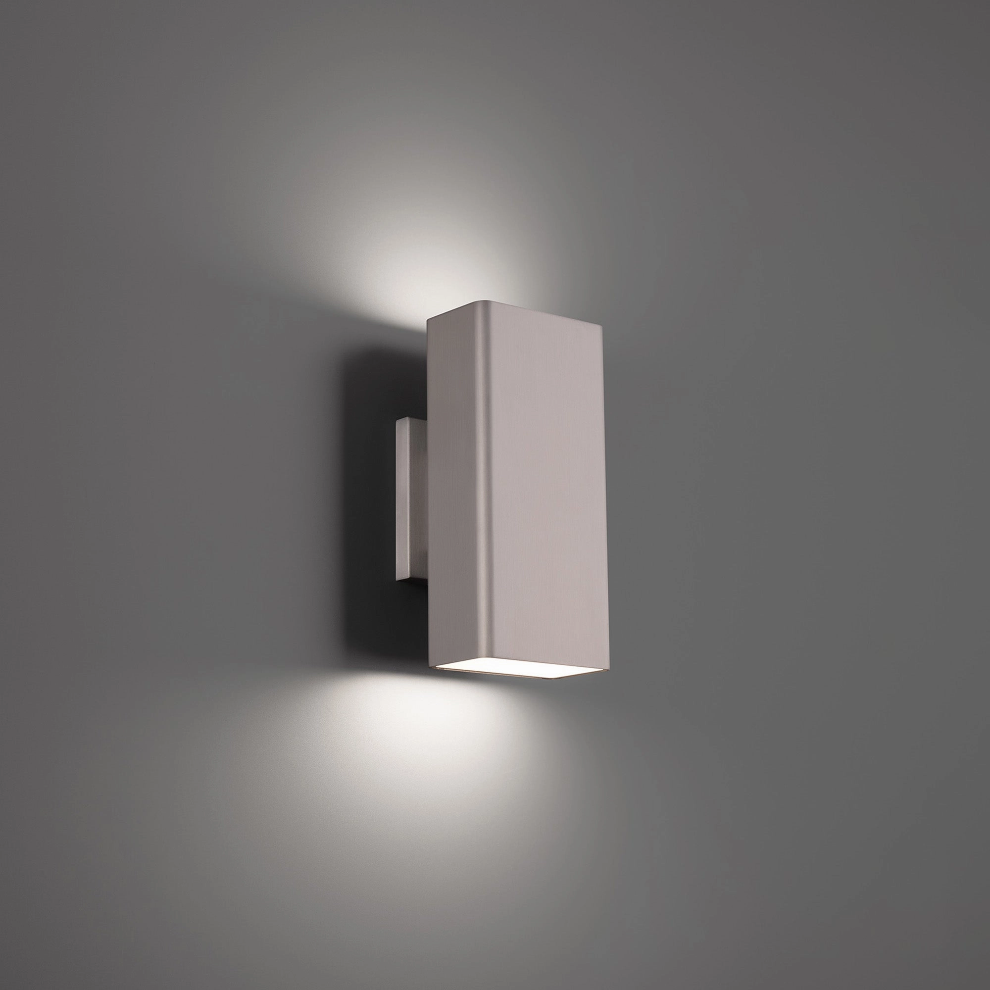 Edgey 10" LED Outdoor Wall Light