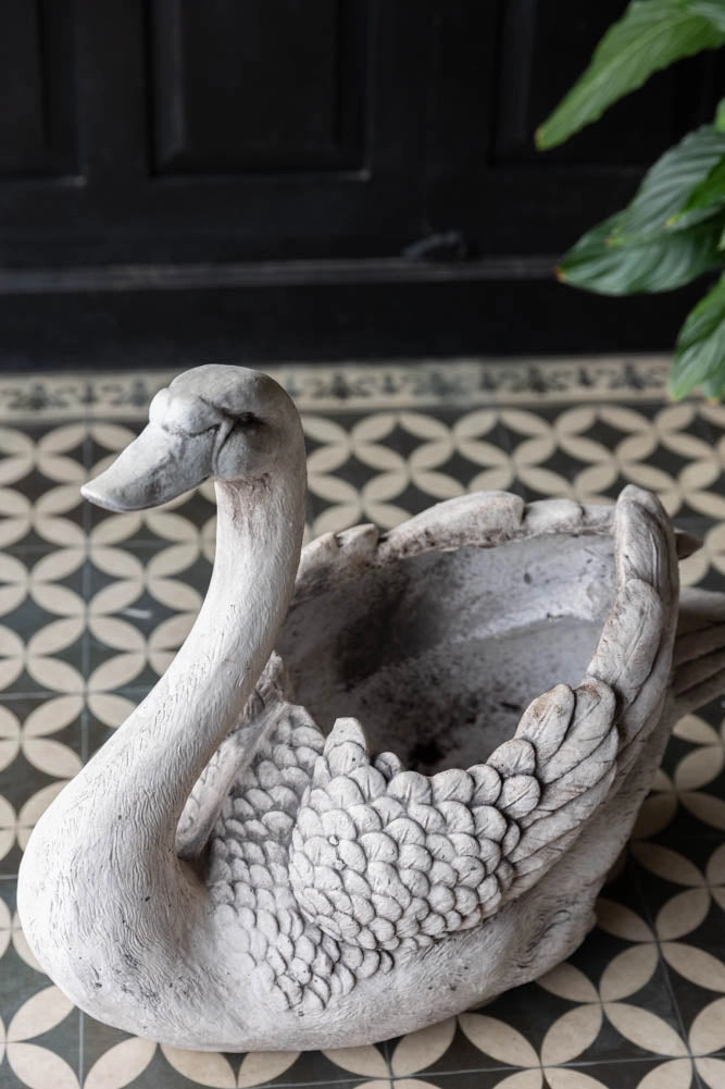 Elegant Swan Planter