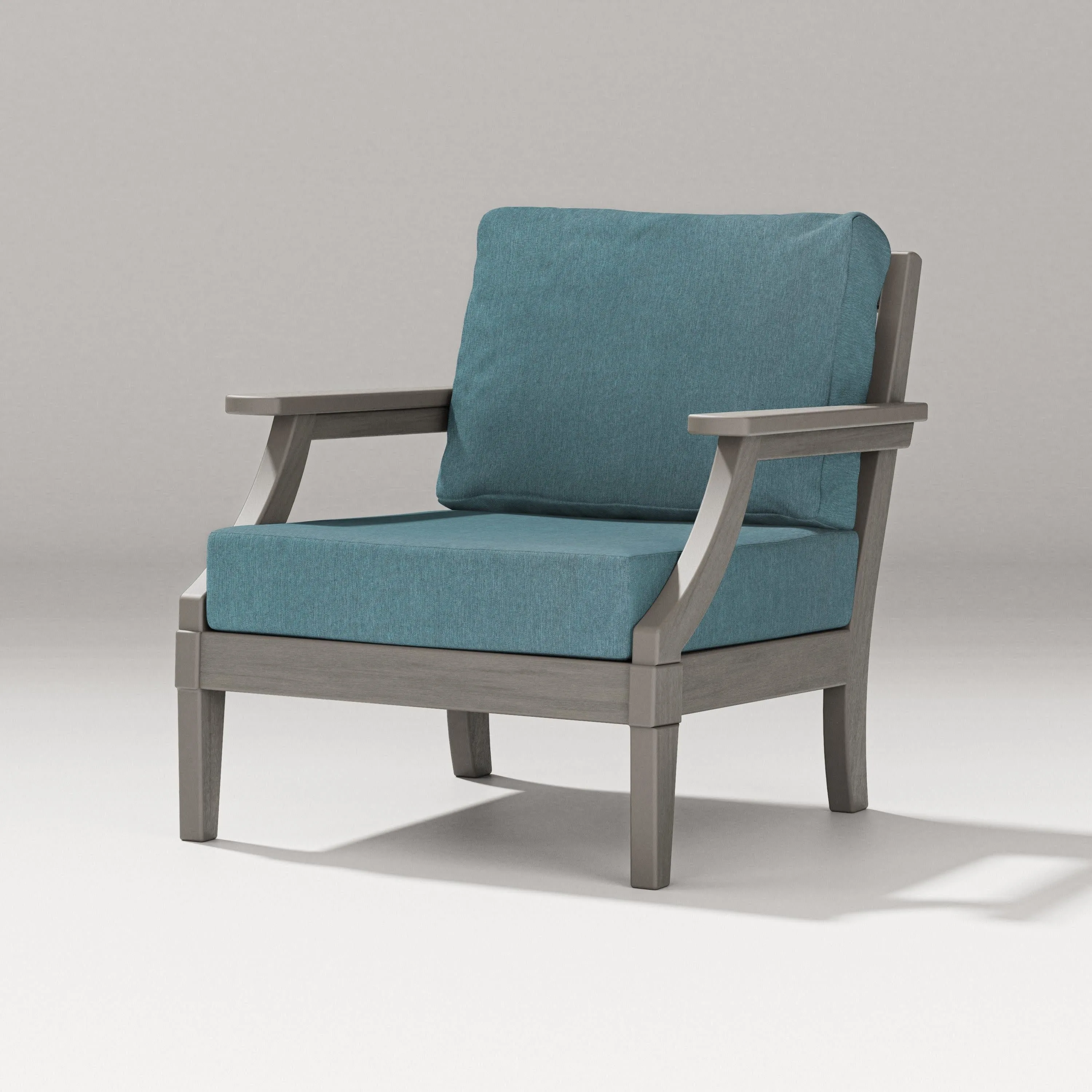 Estate Lounge Chair