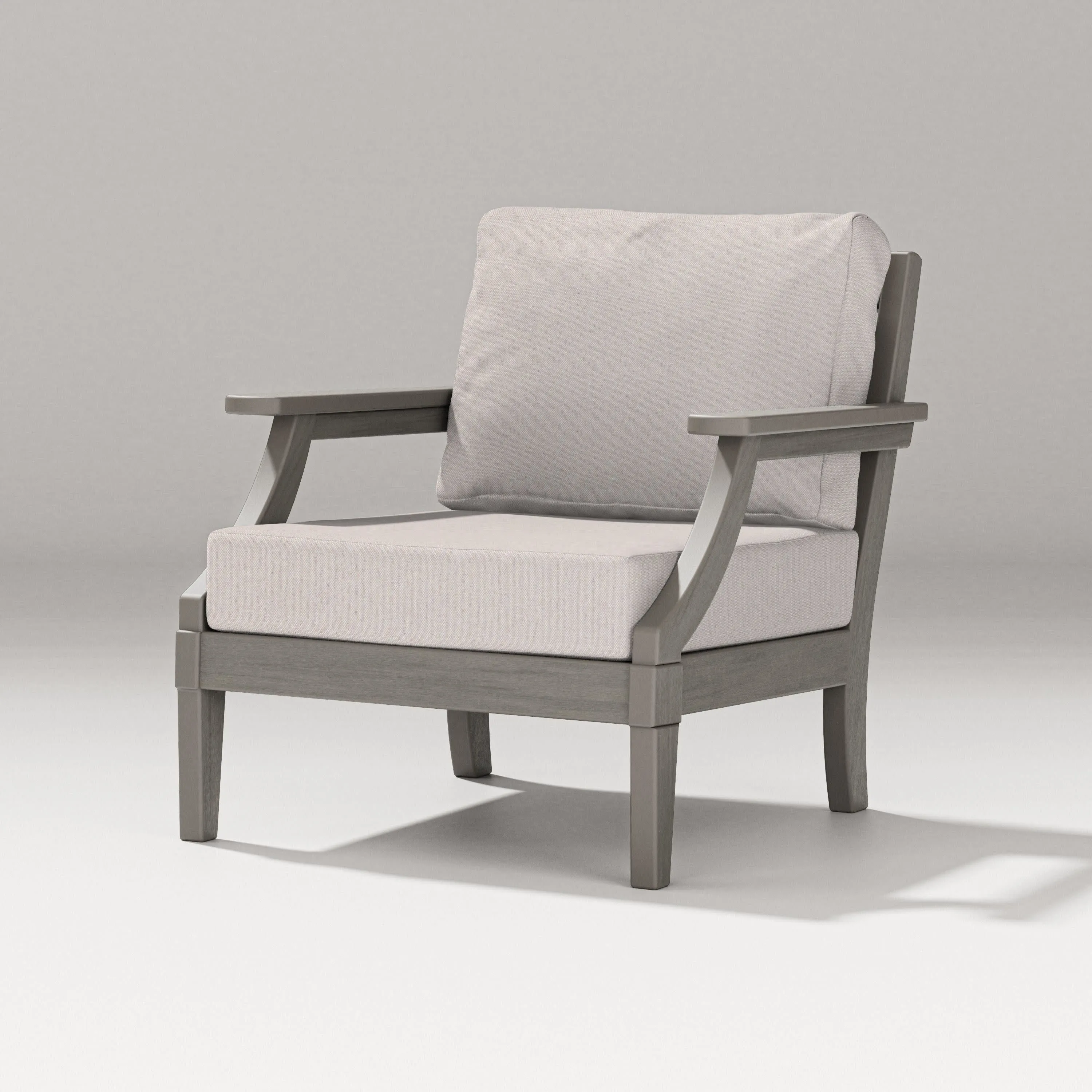 Estate Lounge Chair