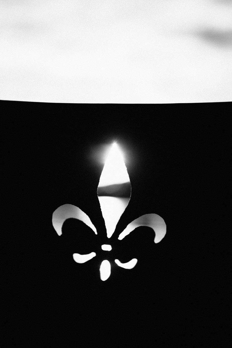 Fire Pit Art Fleur de Lis 36-inch Electric AWEIS Fire Pit - Fleur De Lis-PENTA24-200K BTU-AWEIS